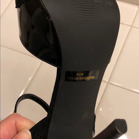 Black ankle strap heel NWOT - Picture 3 of 3